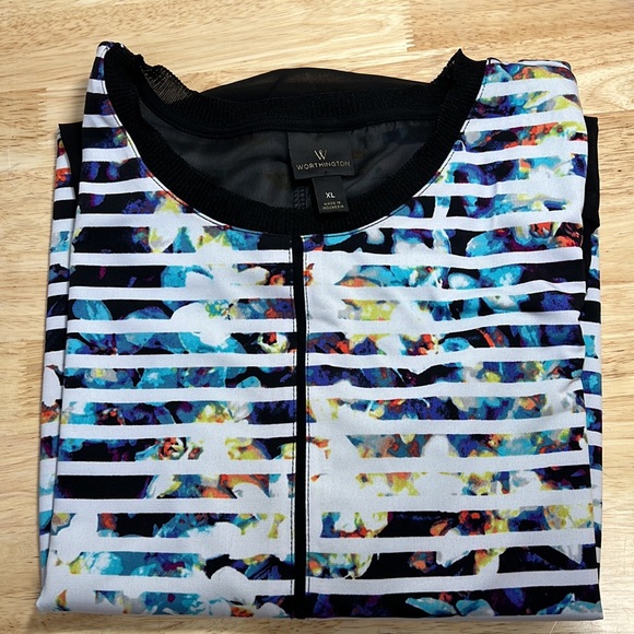 WORTHINGTON SCOOP NECK SLEEVELESS FLORAL STRIPE TOP - Picture 12 of 12